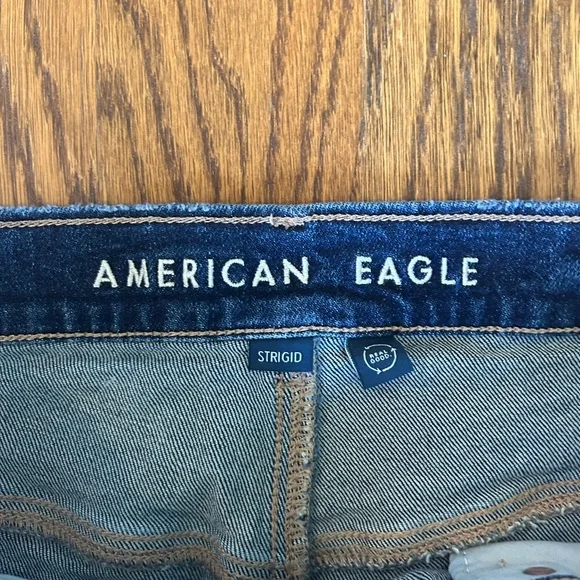 American Eagle Ex-Boyfriend Jeans Strigid Women’s Size 8 - Picture 4 of 7
